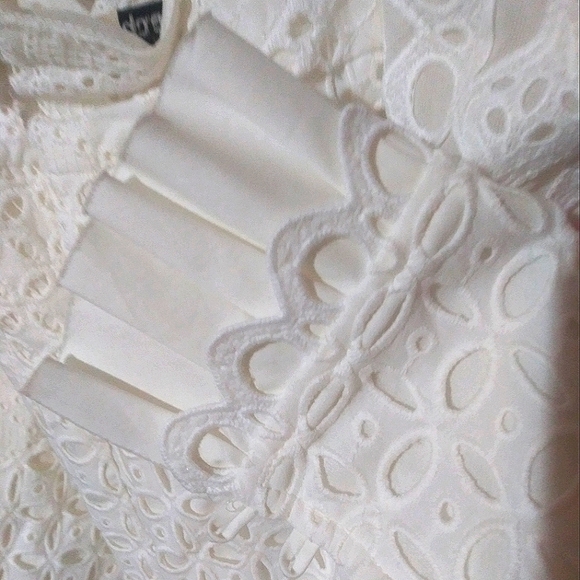 House of CB Marquis Lace Broderie Anglaise Mini Dress White - Picture 7 of 8